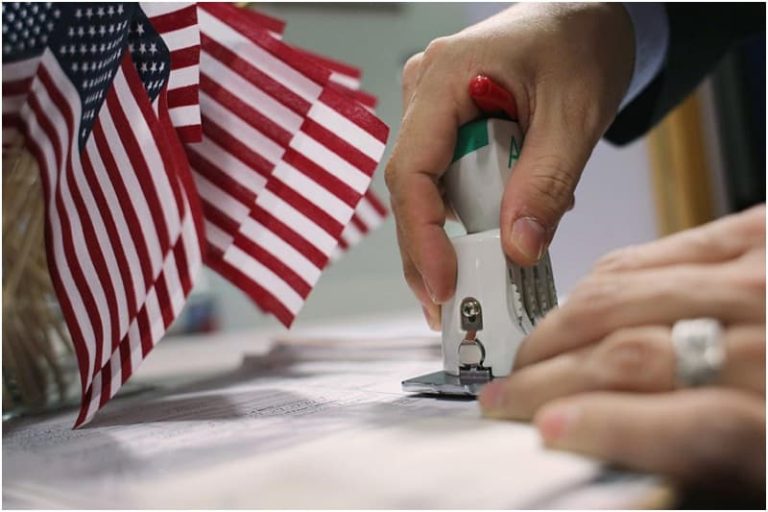 El Formulario de Estados Unidos Sworn Statement (I-867)